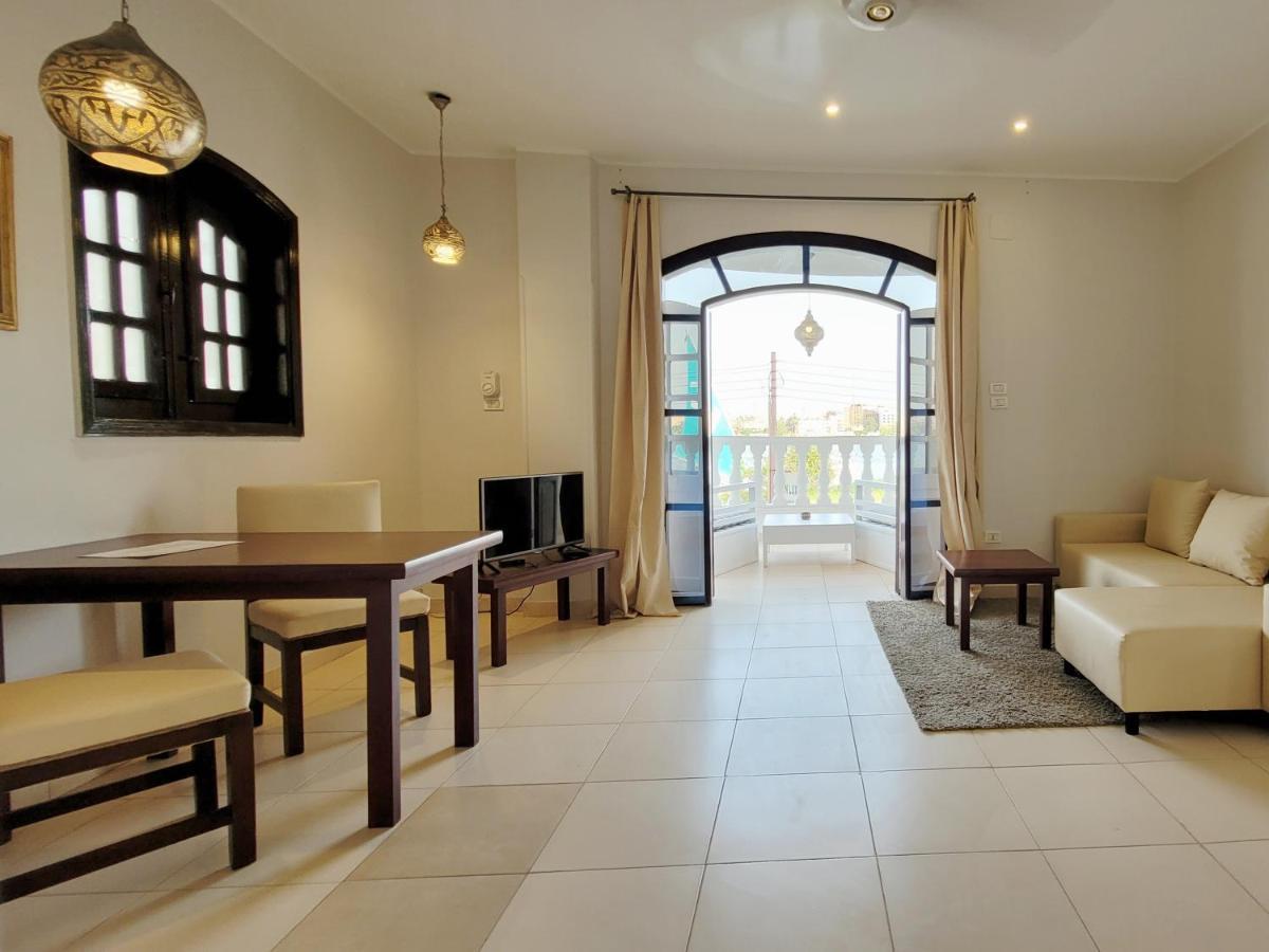 In Luxor Nile Apartments Εξωτερικό φωτογραφία