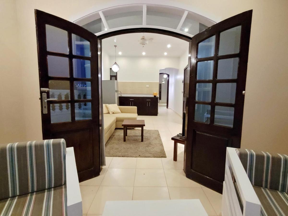 In Luxor Nile Apartments Εξωτερικό φωτογραφία