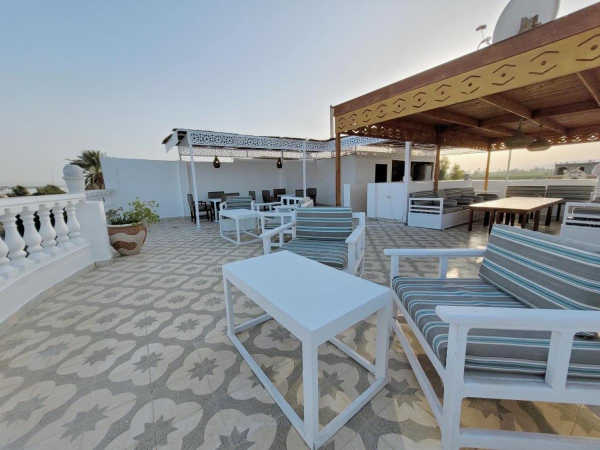 In Luxor Nile Apartments Εξωτερικό φωτογραφία